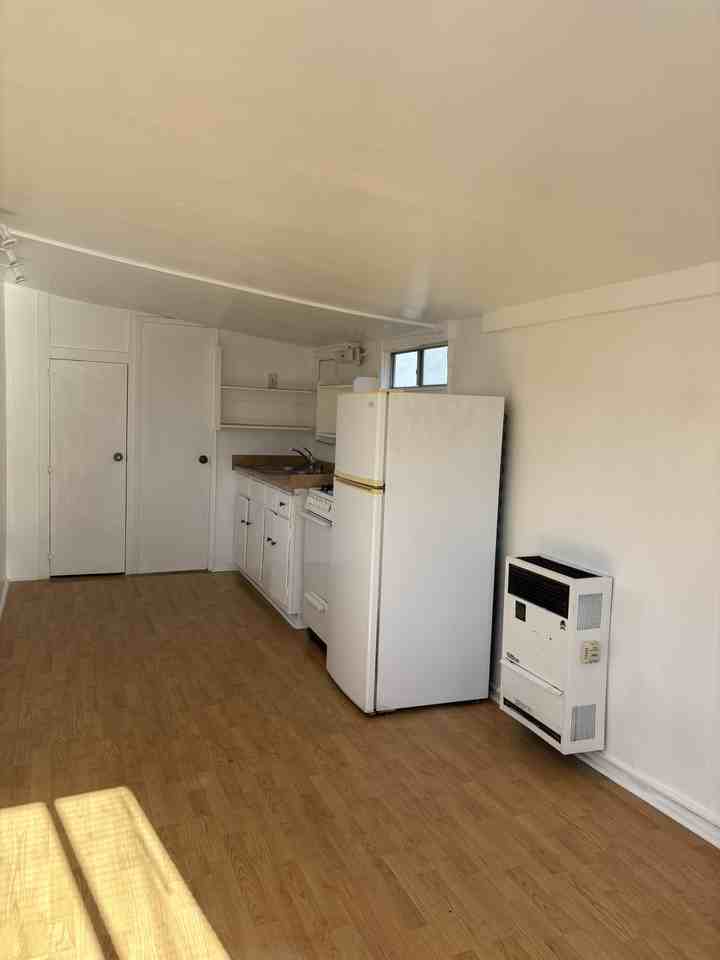 2041 Bacon St #2041 - Photo 5 of 7