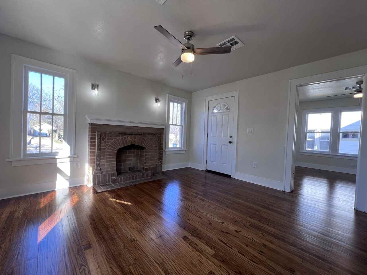 1008 Nw 31st St #1 - Photo 3 of 21