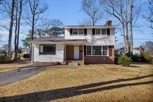 featured image of 817 Edgewood Dr #1