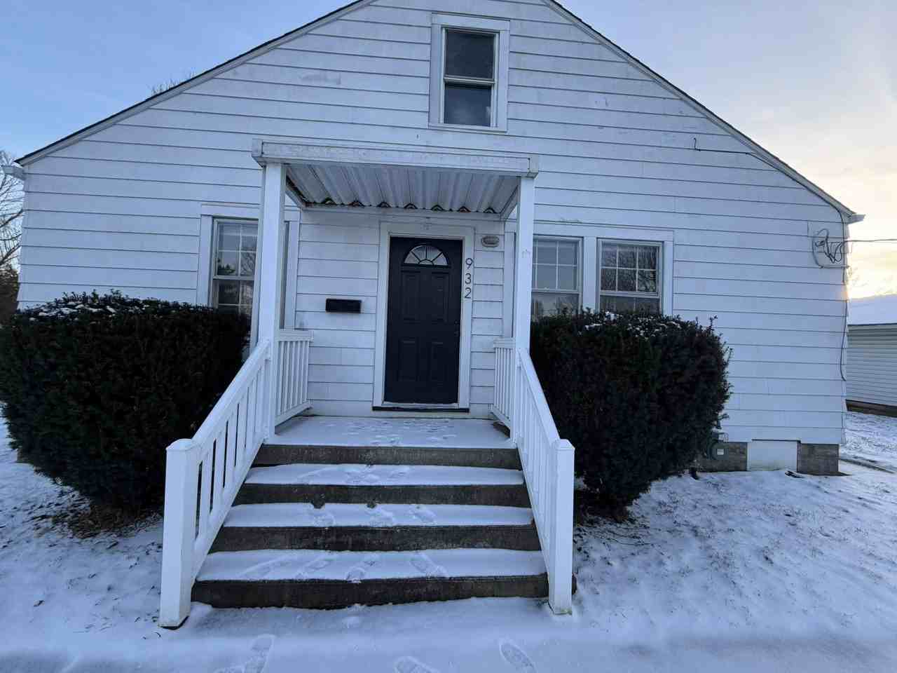 932 Headley St #1 - Photo 4 of 18