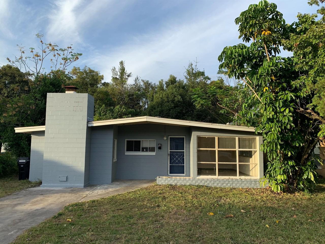 615 18th St #10 - Photo 2 of 6