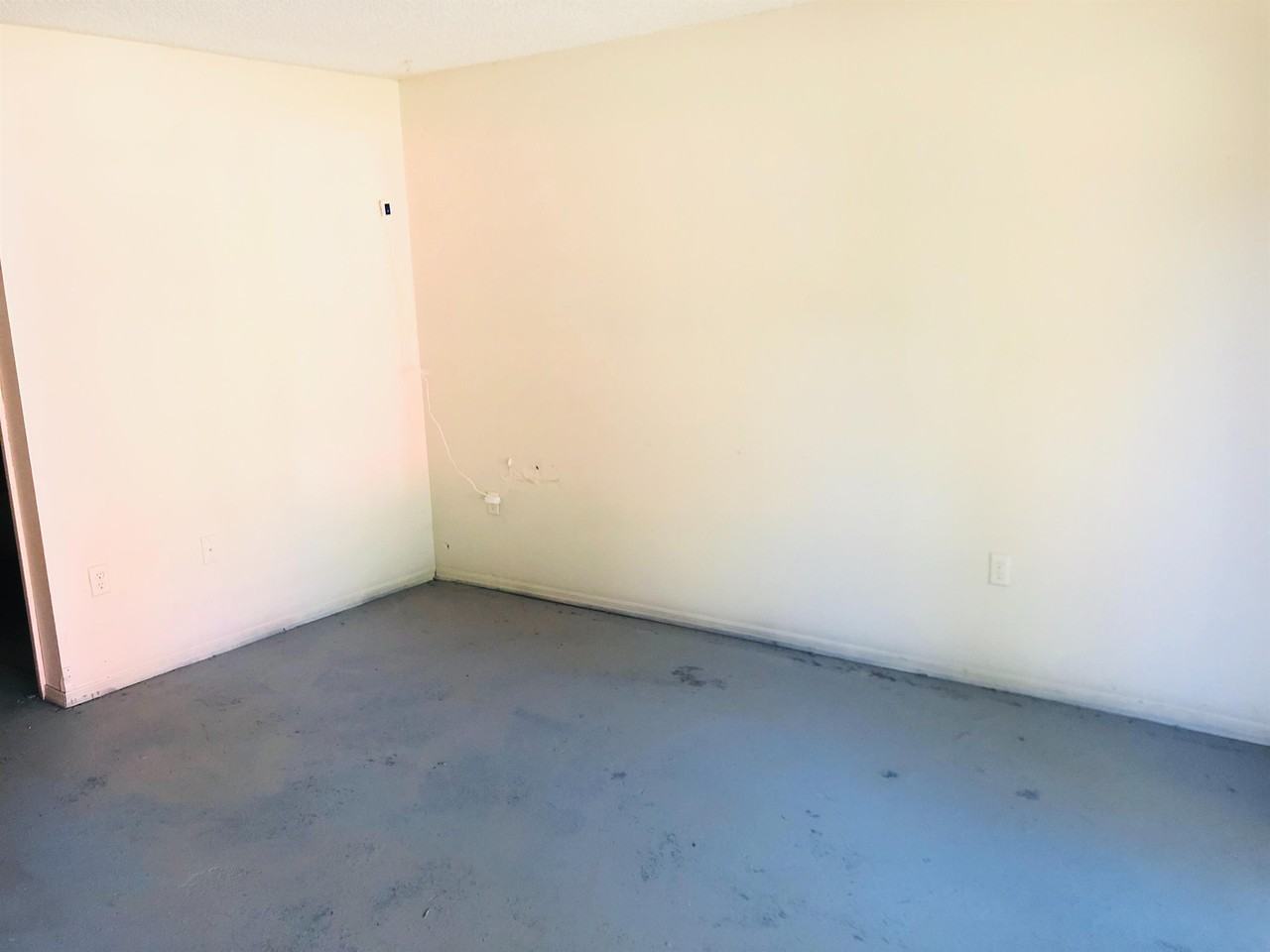 696 Kilgore St #10 - Photo 6 of 9