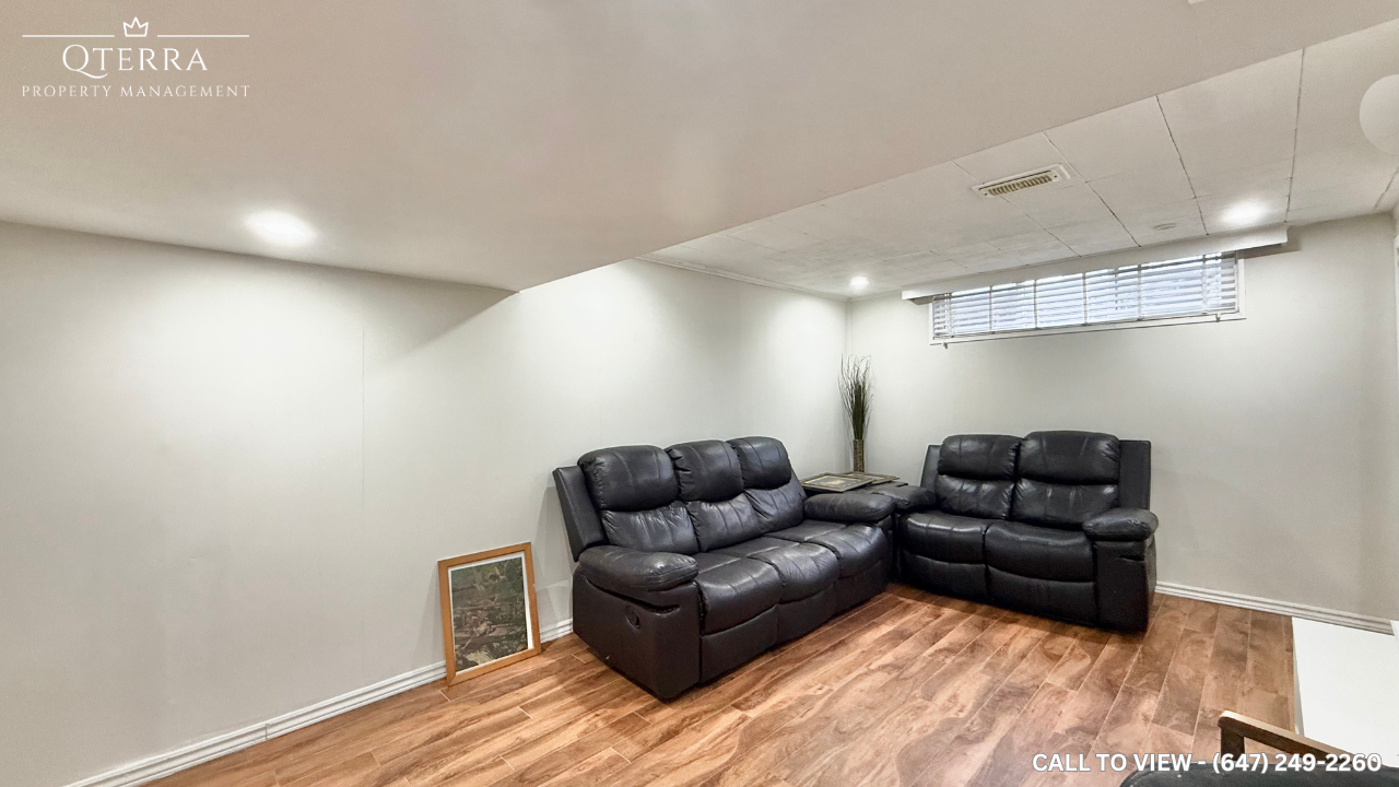 1-27 Murchison Crescent, Etobicoke, Ontario M9V 3P5 - Photo 3 of 11