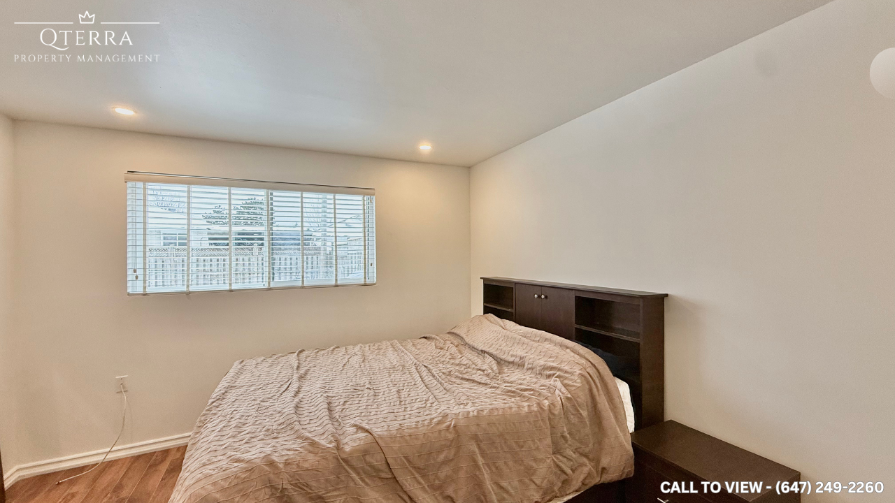 1-27 Murchison Crescent, Etobicoke, Ontario M9V 3P5 - Photo 4 of 11