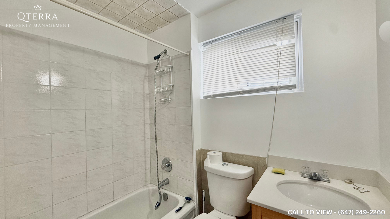 1-27 Murchison Crescent, Etobicoke, Ontario M9V 3P5 - Photo 7 of 11