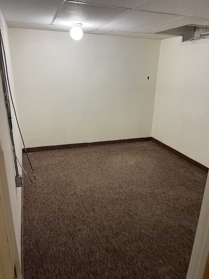 302 E 2nd St #3 - Photo 5 of 6