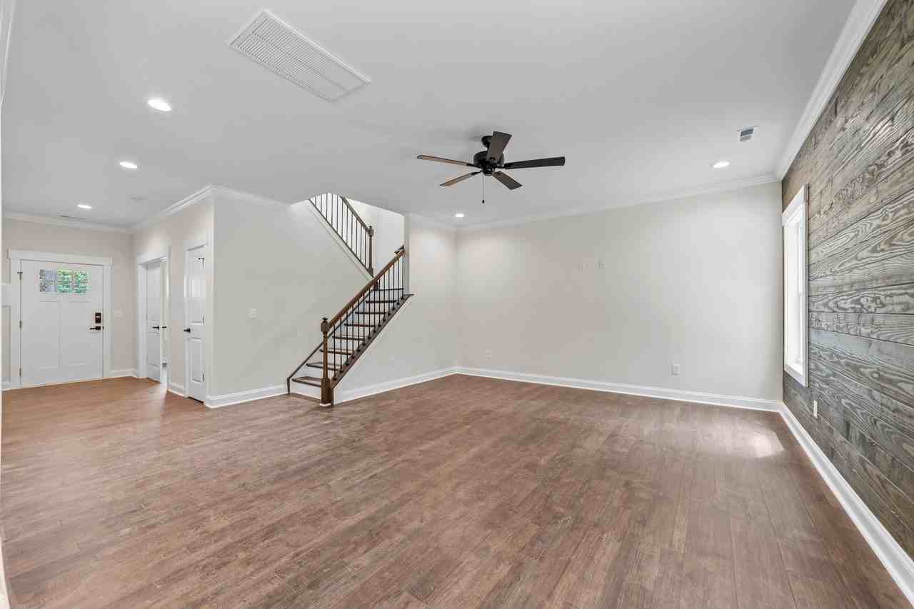 4050 Daugherty Rd #1 - Photo 6 of 40