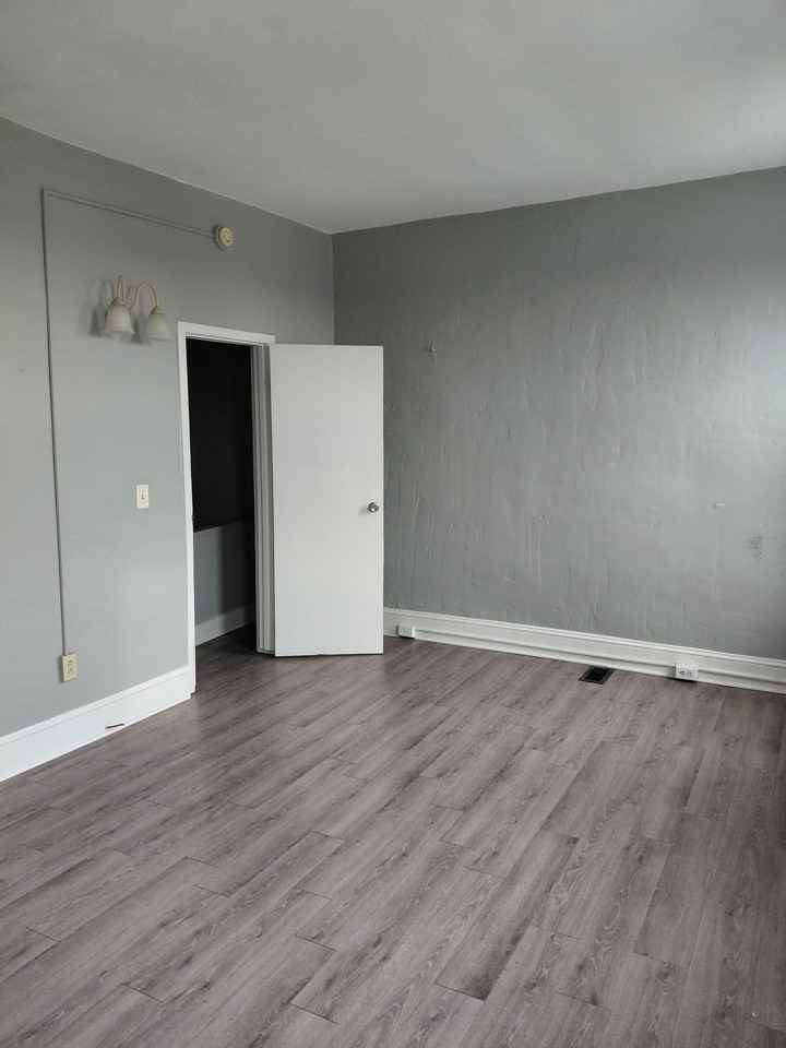 311 Elm St3 #3 - Photo 5 of 9