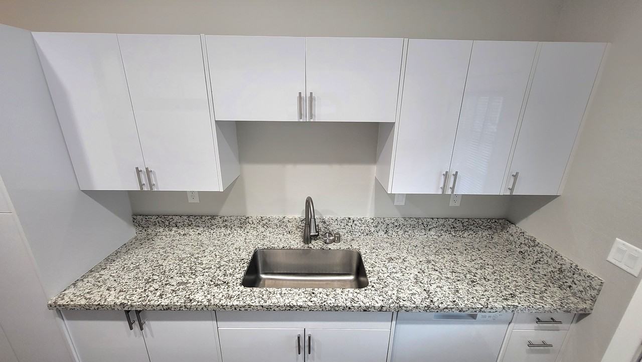 620 San Lorenzo Street #4 - Photo 6 of 17