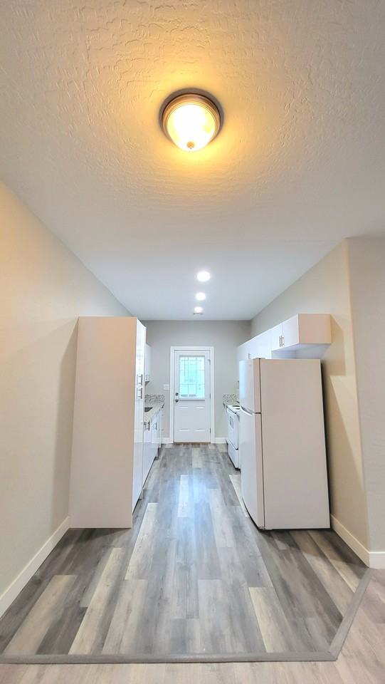 620 San Lorenzo Street #4 - Photo 7 of 17