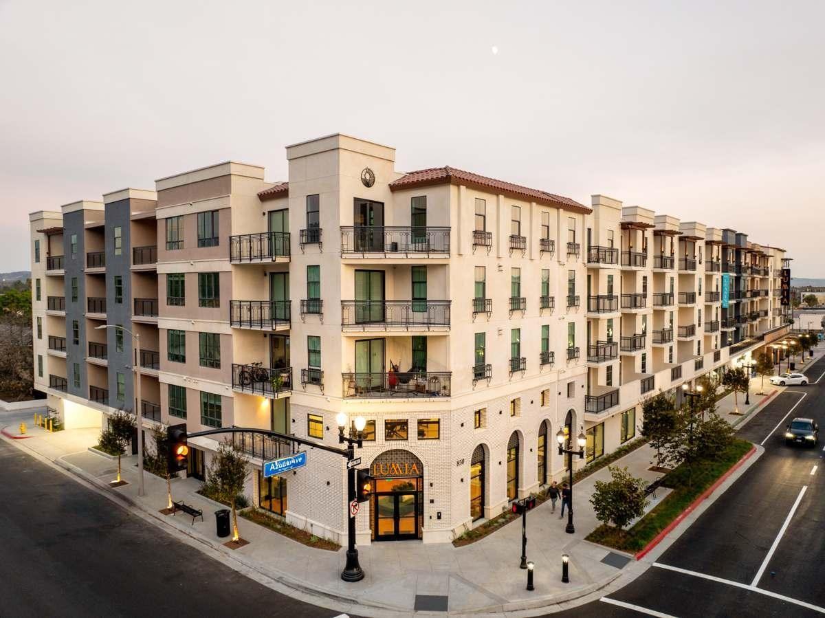 850 N Azusa Ave