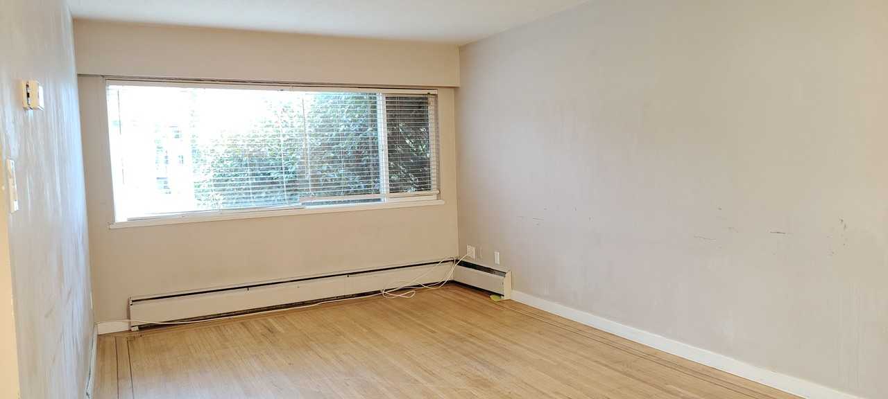 6709 Sussex Avenue - Photo 5 of 10