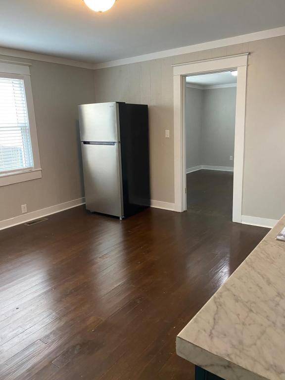 304 W Colville St - Photo 3 of 10