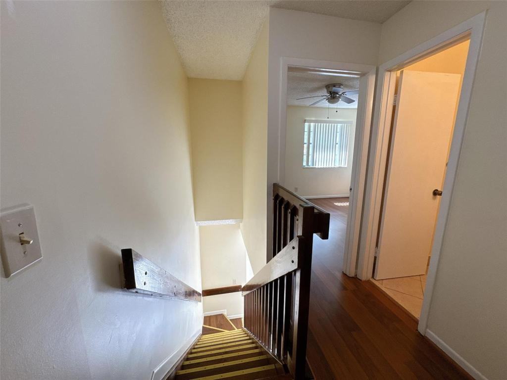 9784 Shadow Wood Blvd - Photo 5 of 10