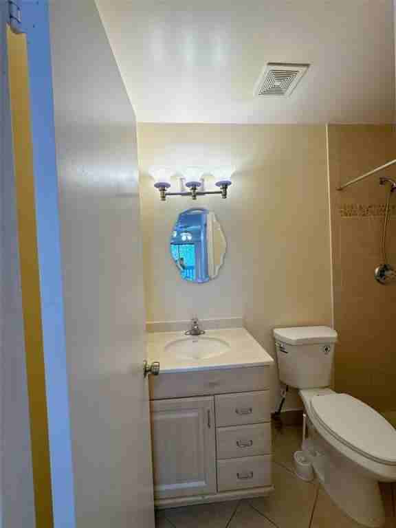 9784 Shadow Wood Blvd - Photo 7 of 10