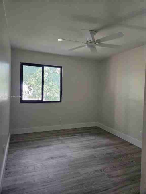 317 Nw 103rd Ter - Photo 5 of 10