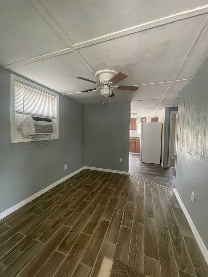 919 S Washington Ave - Photo 5 of 18