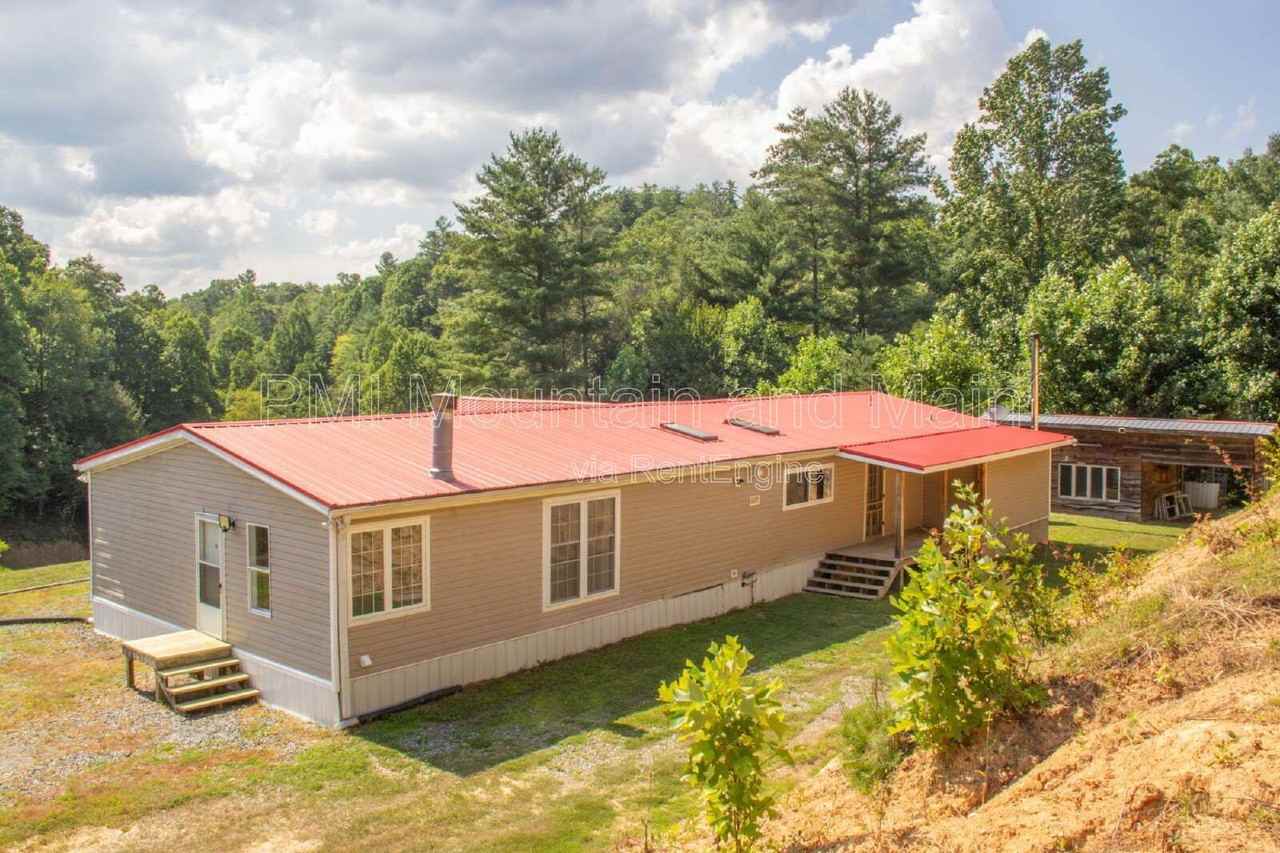 3113 Revere Rd - Photo 3 of 31