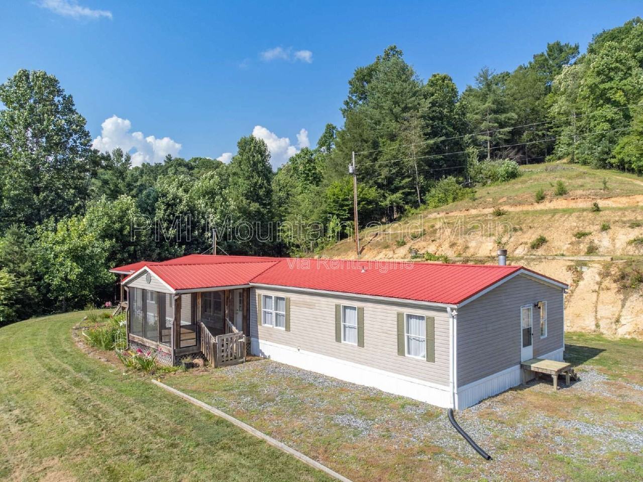 3113 Revere Rd - Photo 4 of 31