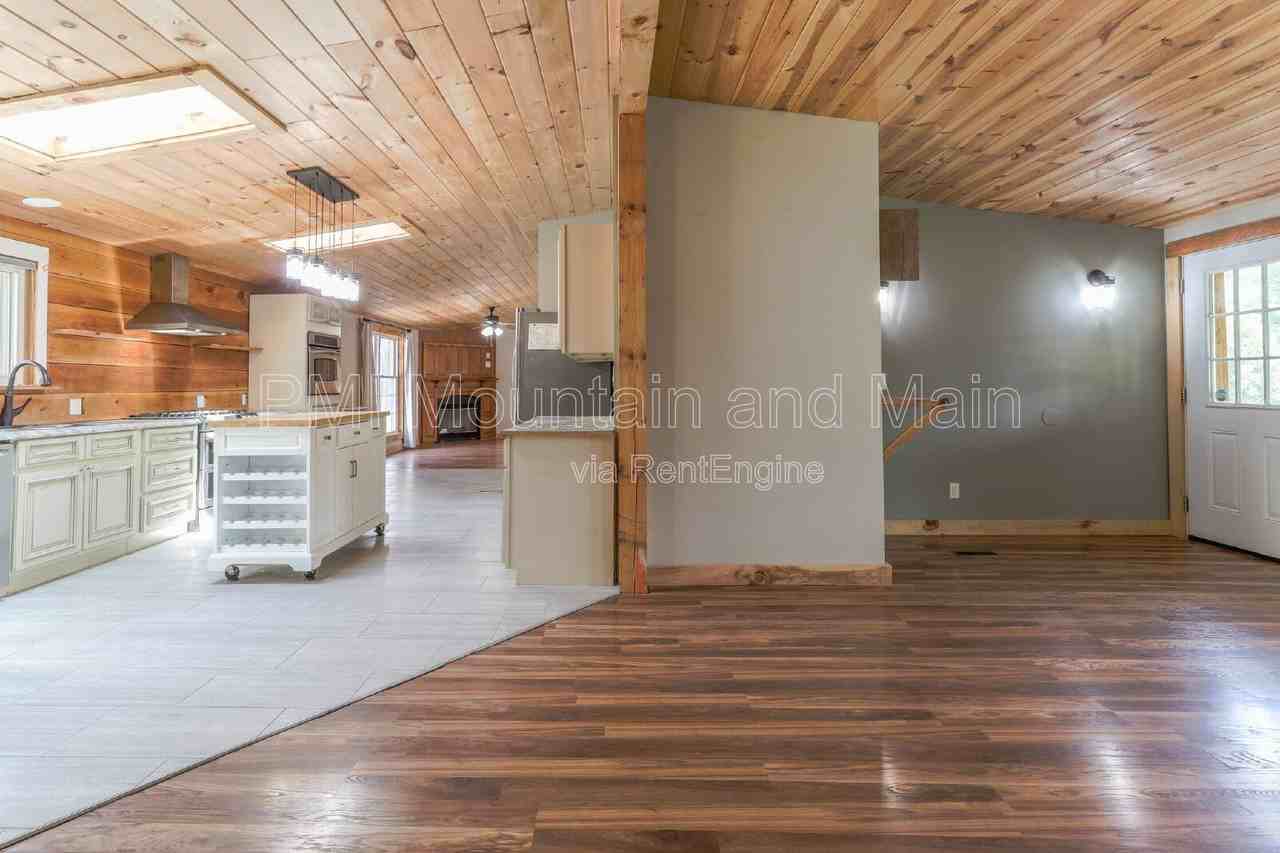 3113 Revere Rd - Photo 6 of 31