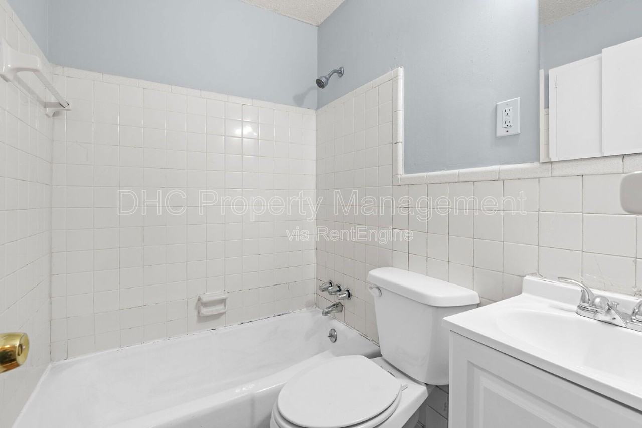 6501 Raymond Dr - Photo 7 of 11