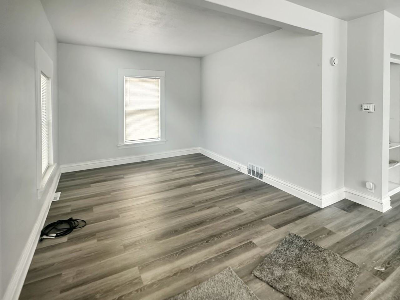 1068 Godfrey Ave Sw - Photo 3 of 10