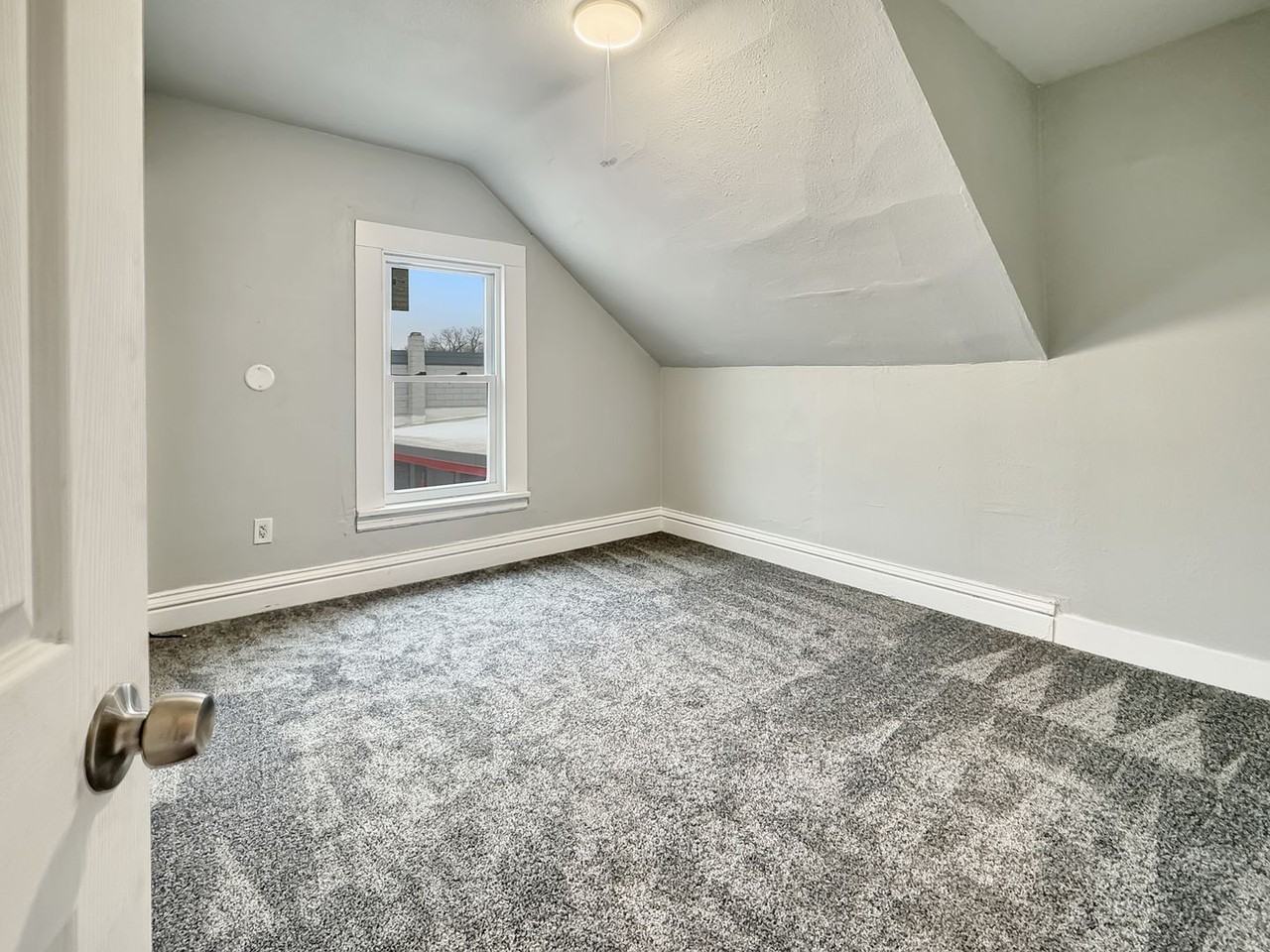 1068 Godfrey Ave Sw - Photo 7 of 10