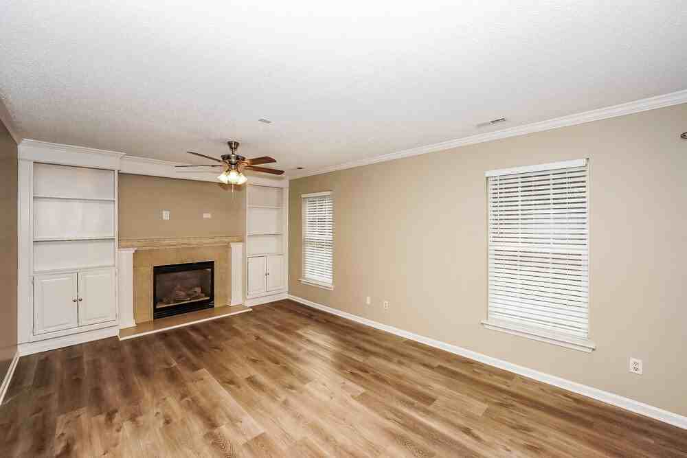 532 Red Oak Ct - Photo 6 of 17