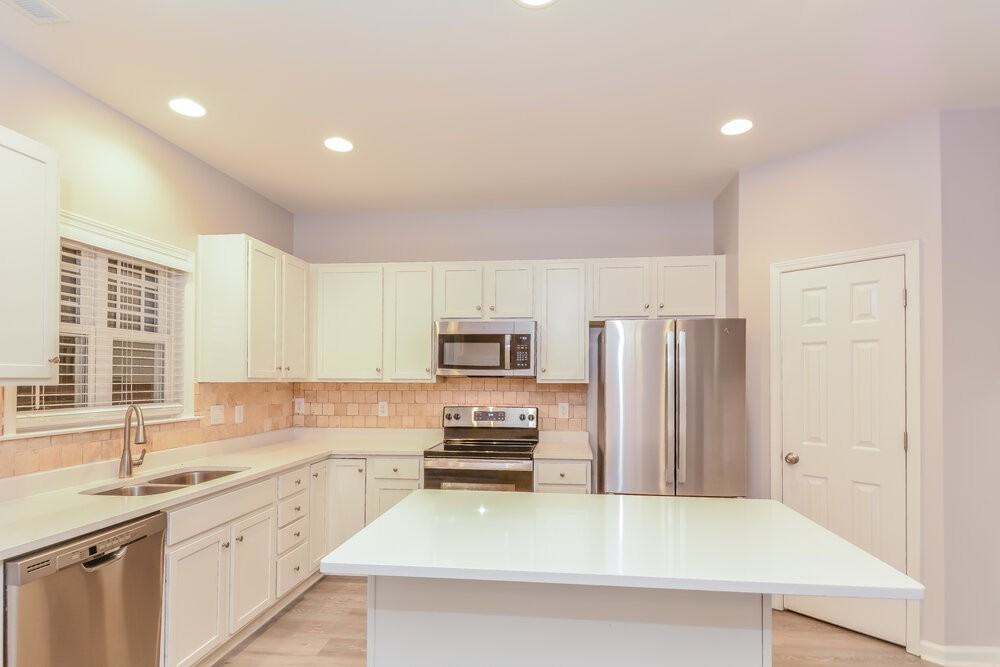 141 Pearson Pl - Photo 7 of 17