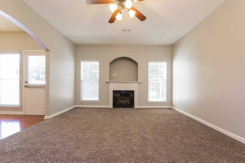 150 Preserve Dr - Photo 2 of 15