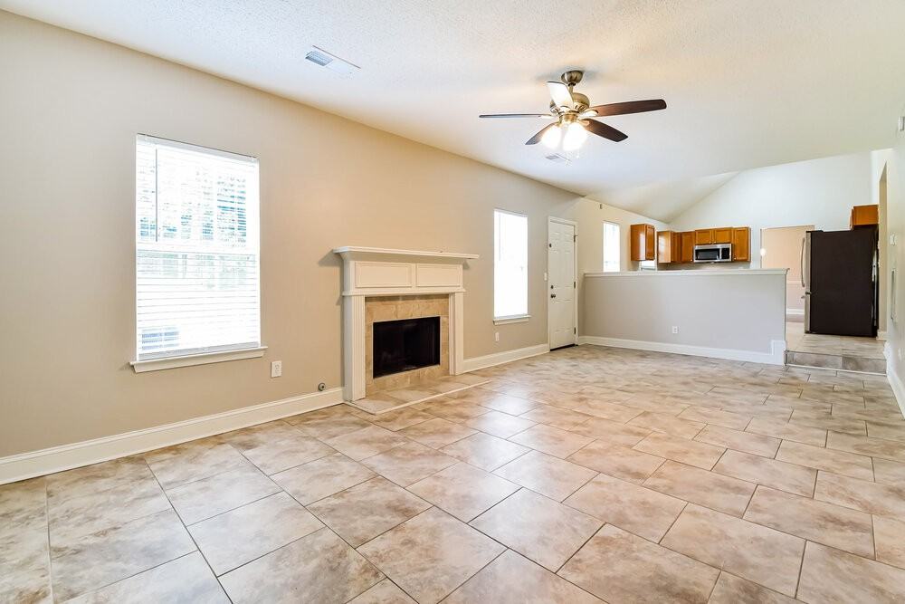 10635 Misty Meadows Dr - Photo 5 of 17