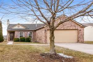 featured image of 5768 N Peppereel Way