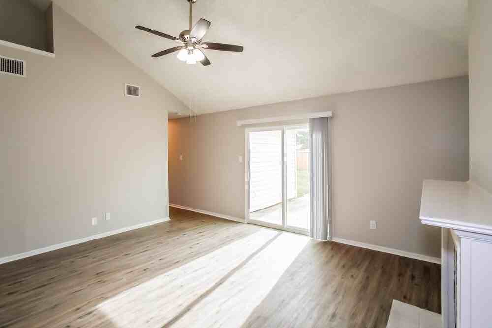 605 Cox St - Photo 4 of 16