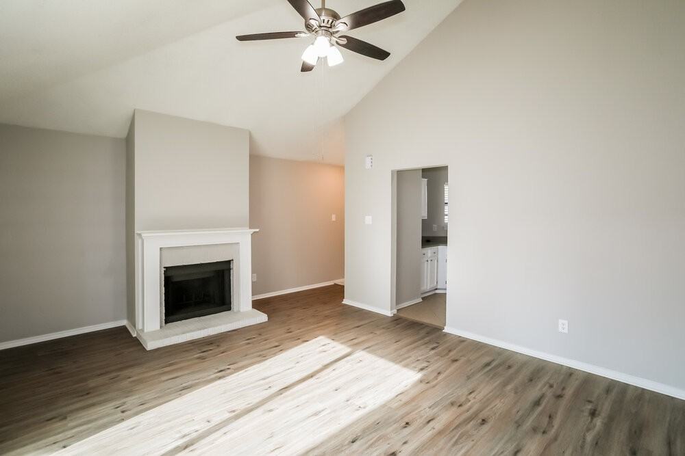 605 Cox St - Photo 5 of 16