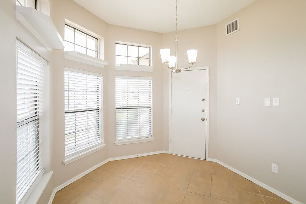 605 Cox St - Photo 6 of 16