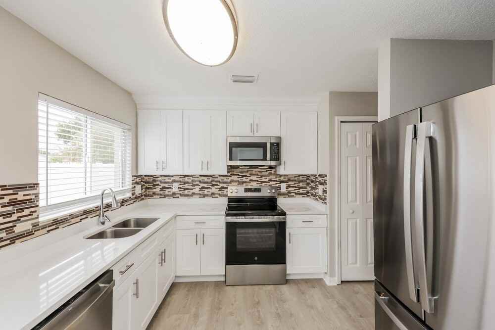 1209 Alpine Lake Dr - Photo 5 of 16