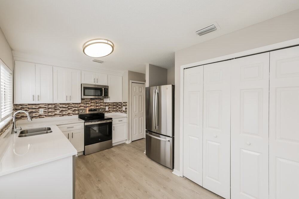 1209 Alpine Lake Dr - Photo 6 of 16