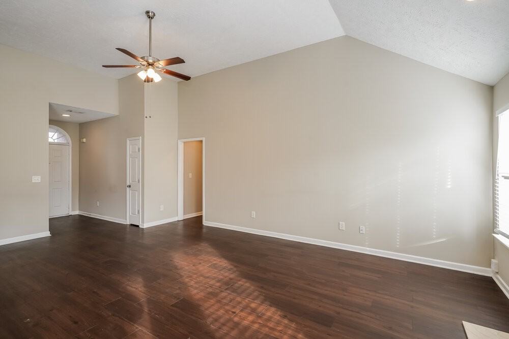 1918 Portview Dr - Photo 4 of 16