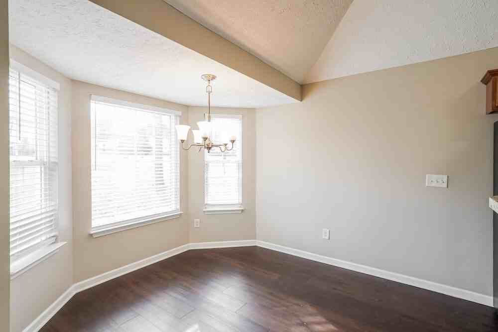 1918 Portview Dr - Photo 5 of 16