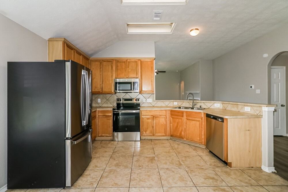 16419 Great Ridge Ct - Photo 6 of 16