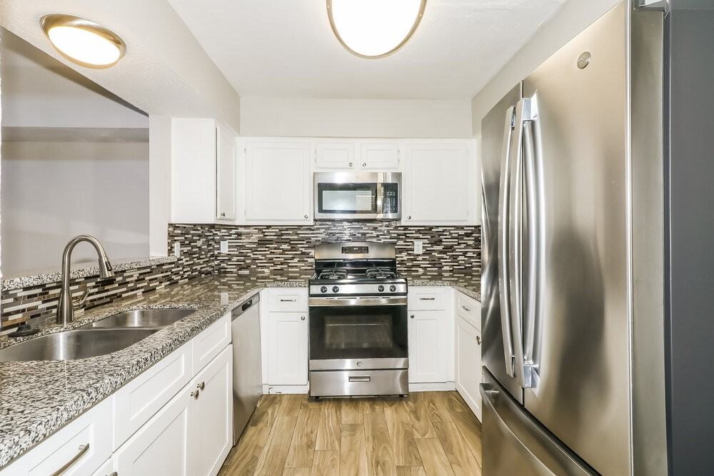 4167 Amir St - Photo 7 of 16