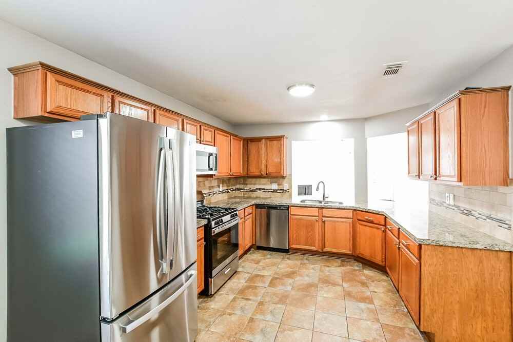 7457 Parkland Manor Dr - Photo 7 of 16