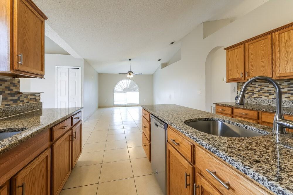 742 Paris Dr - Photo 7 of 16