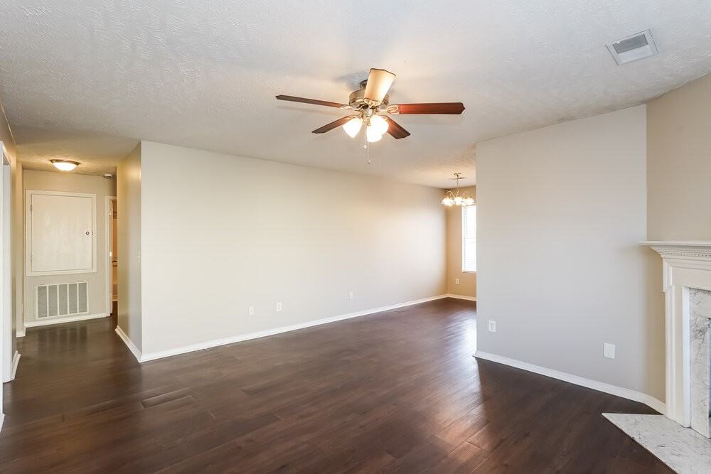 2109 Carlton Ln - Photo 4 of 16