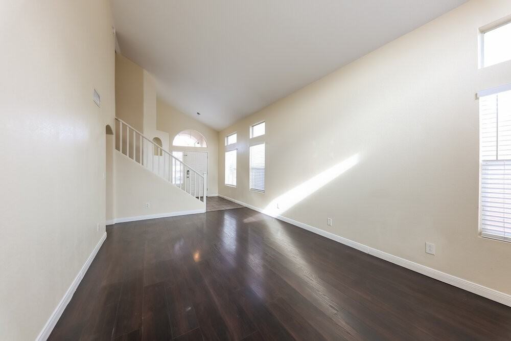 1111 W Wagoner Rd - Photo 5 of 17