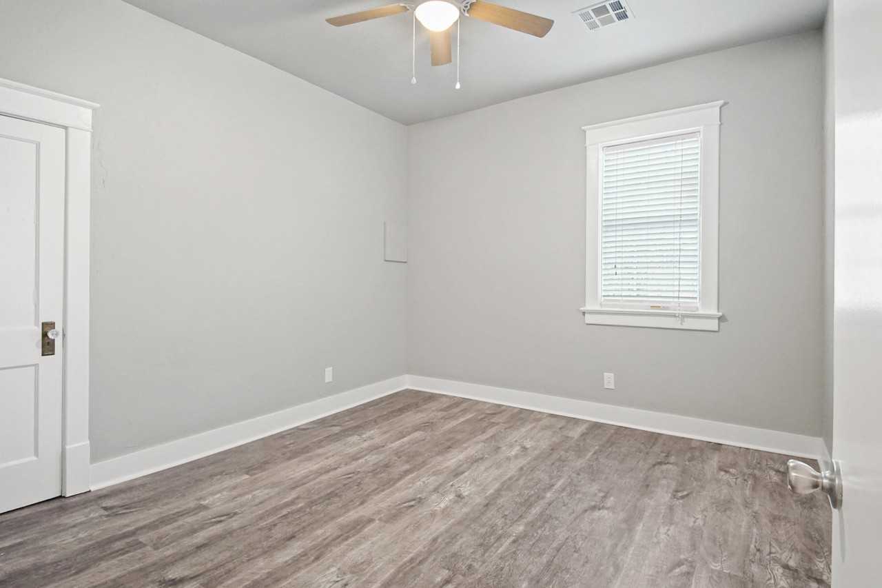 2306 Nw 38th St #2306 - Photo 5 of 24