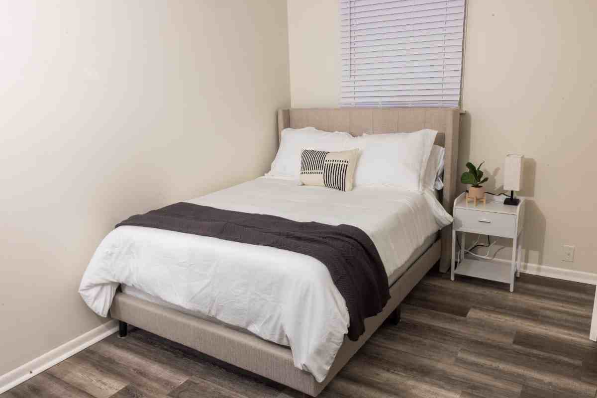 10934 Oxford Ave - Photo 3 of 22