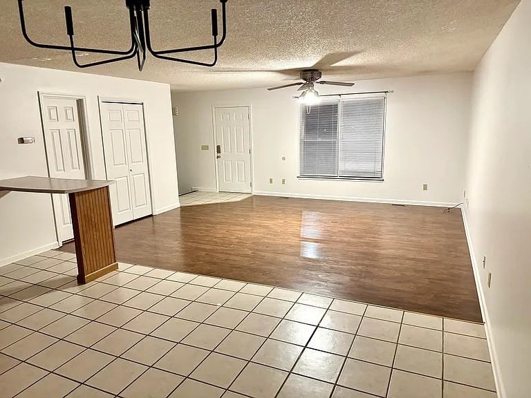 269 Peach Orchard Dr #7 - Photo 5 of 13