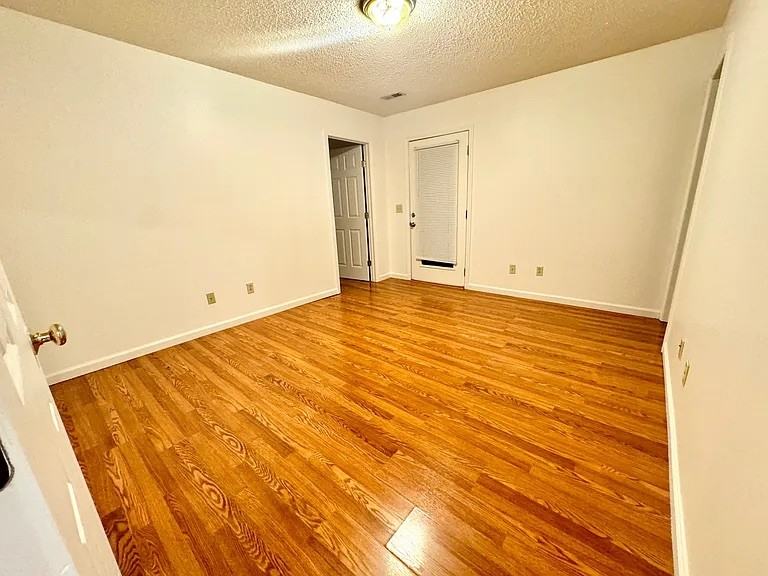 269 Peach Orchard Dr #7 - Photo 7 of 13