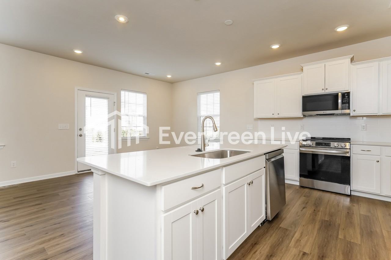 829 Pear Blossom Ct - Photo 5 of 16